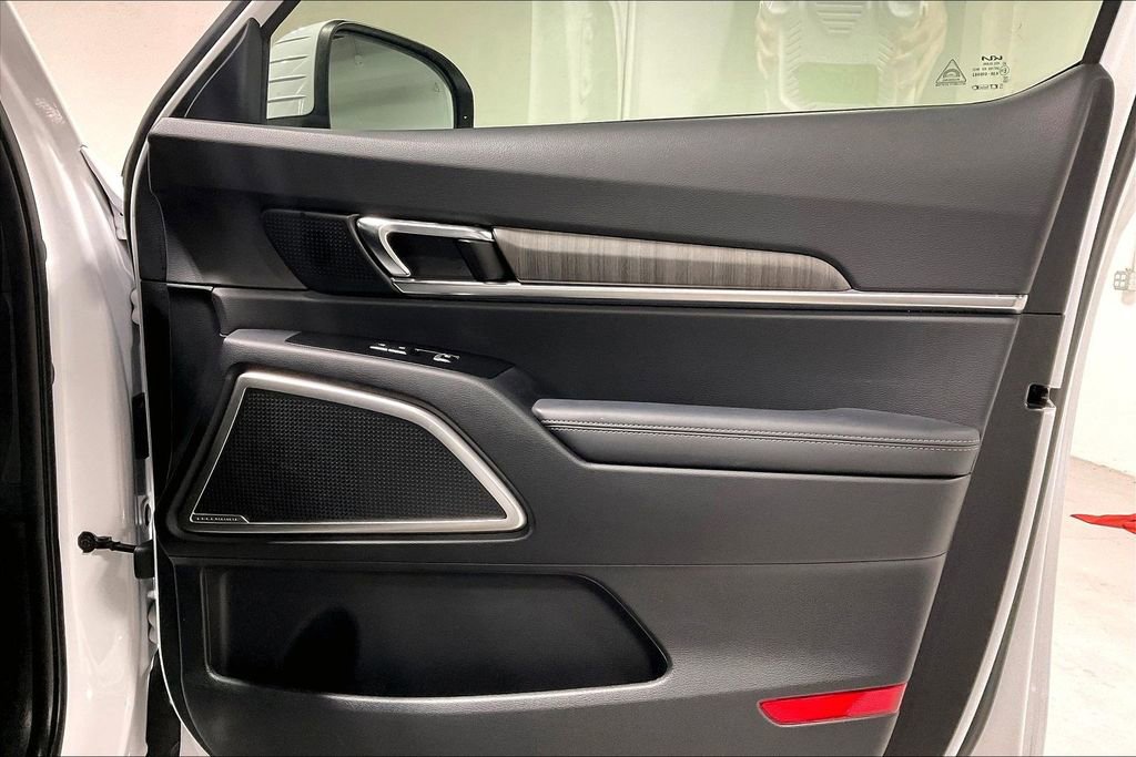 Used 2024 Kia Telluride EX image 23