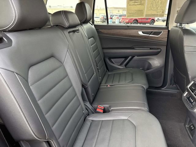 Certified 2025 Volkswagen Atlas SEL image 18