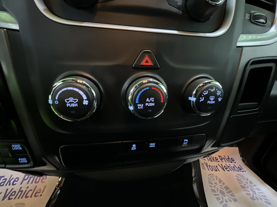 Used 2024 RAM 1500 Warlock AWD/4WD image 23