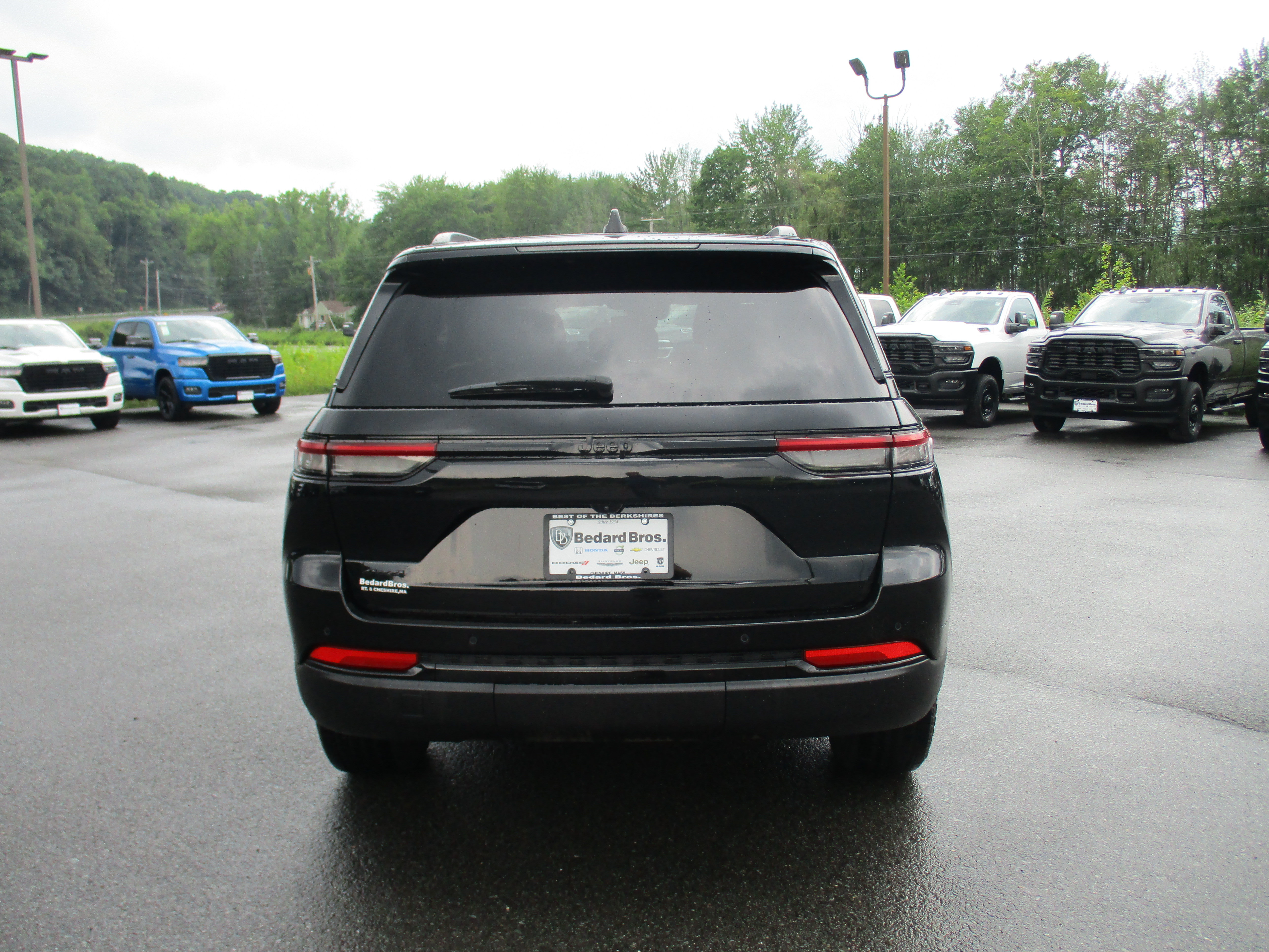 Certified 2023 Jeep Grand Cherokee Altitude AWD/4WD image 6