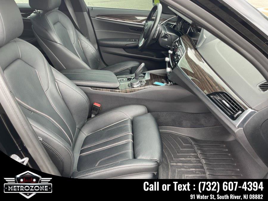 Used 2017 BMW 540i xDrive w/ Driving Assistance Package image 17