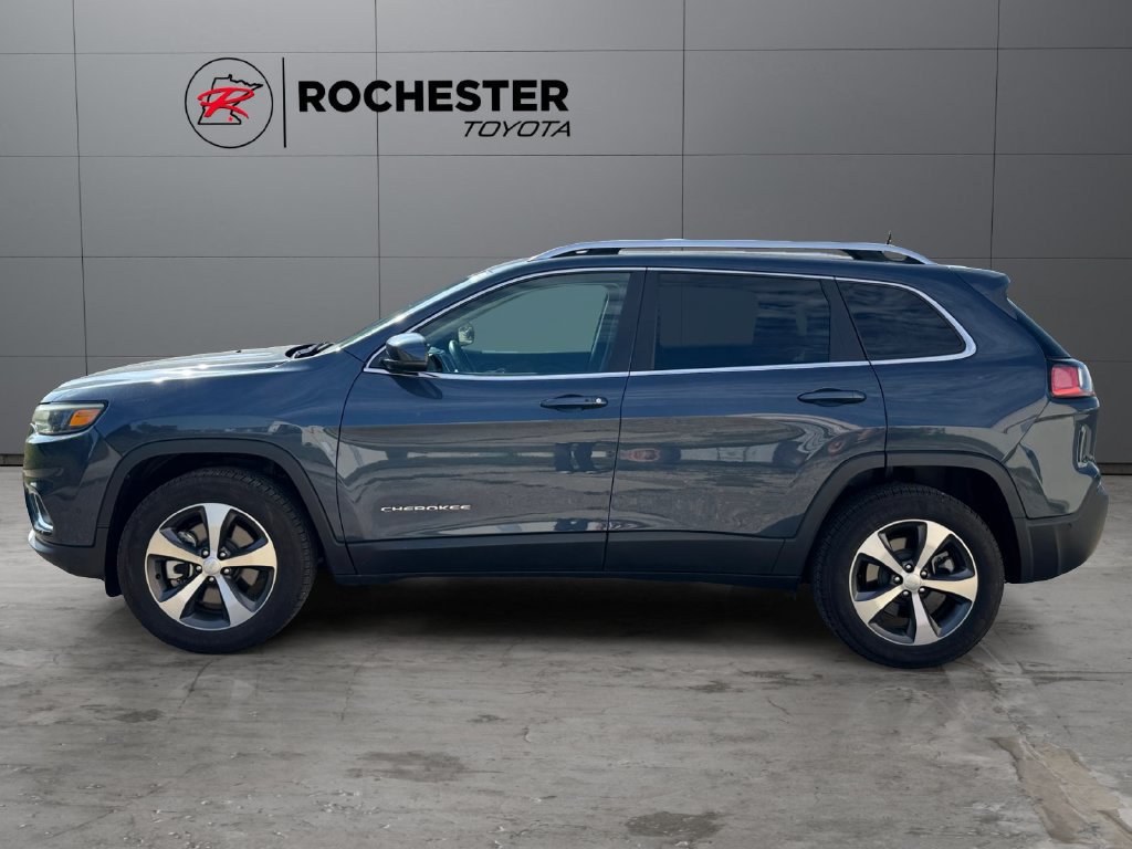 Used 2021 Jeep Cherokee Limited w/ Trailer Tow Group AWD/4WD image 2