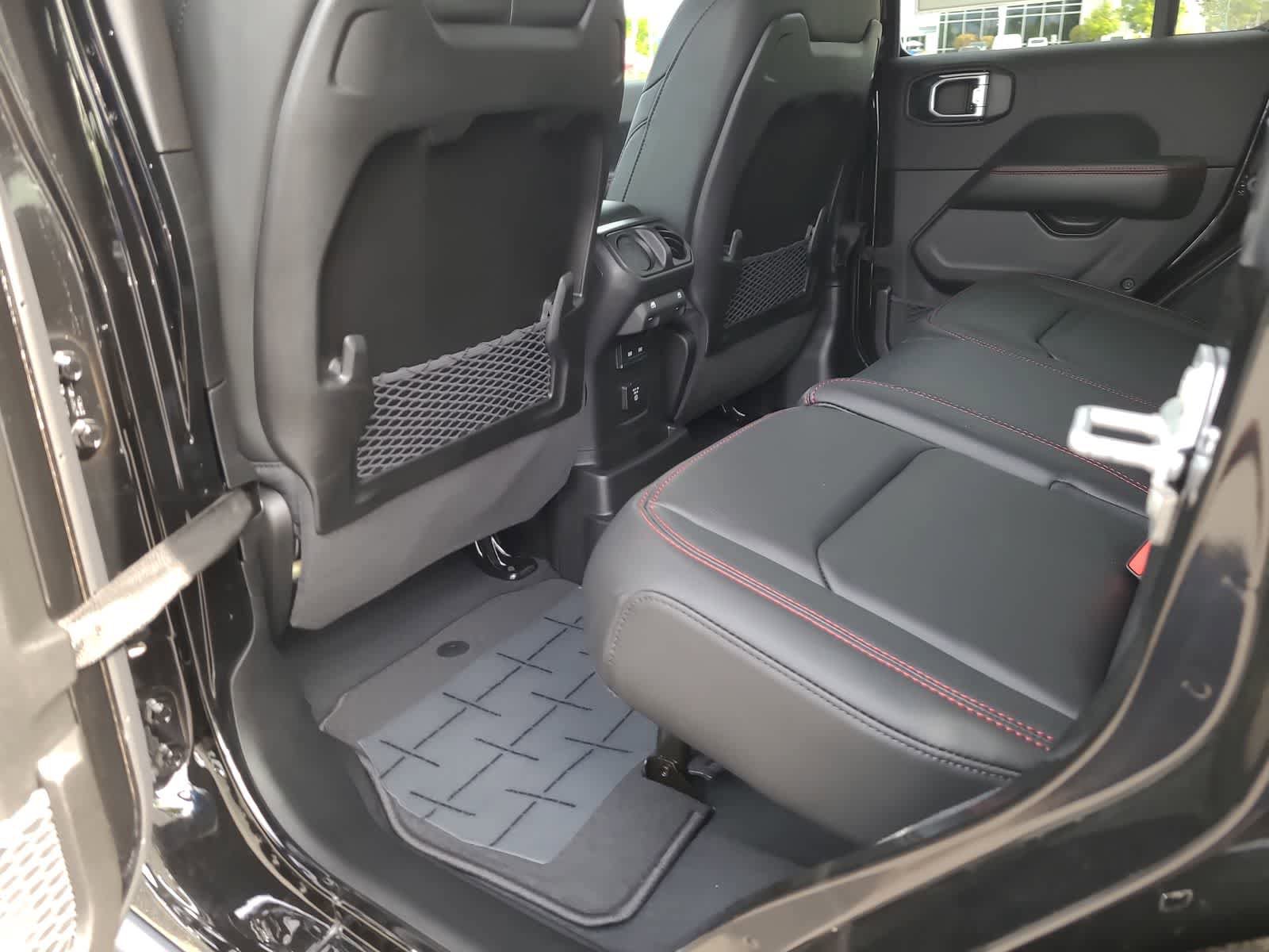 New 2026 Jeep Wrangler Unlimited Rubicon AWD/4WD image 20