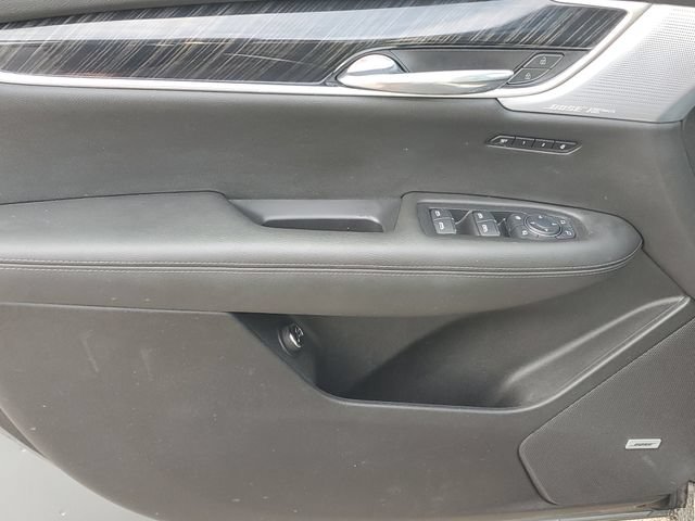 Certified 2023 Cadillac XT6 Premium Luxury w/ LPO, Floor Liner Package AWD/4WD image 10
