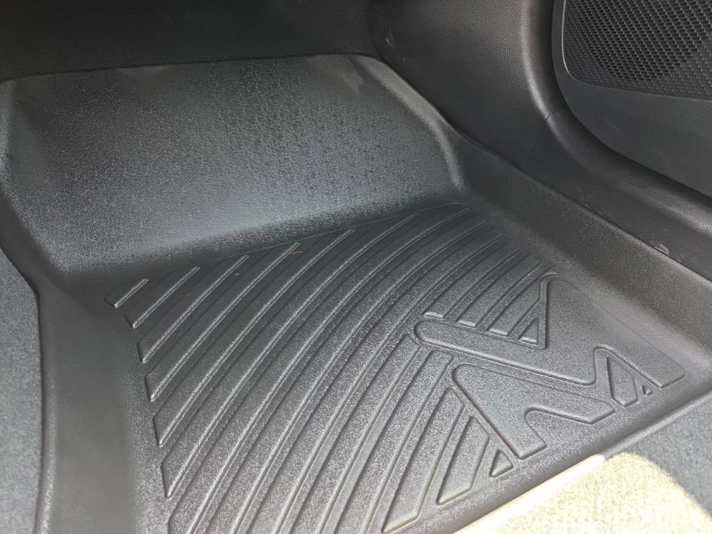 Used 2025 Toyota Corolla XSE FWD image 39