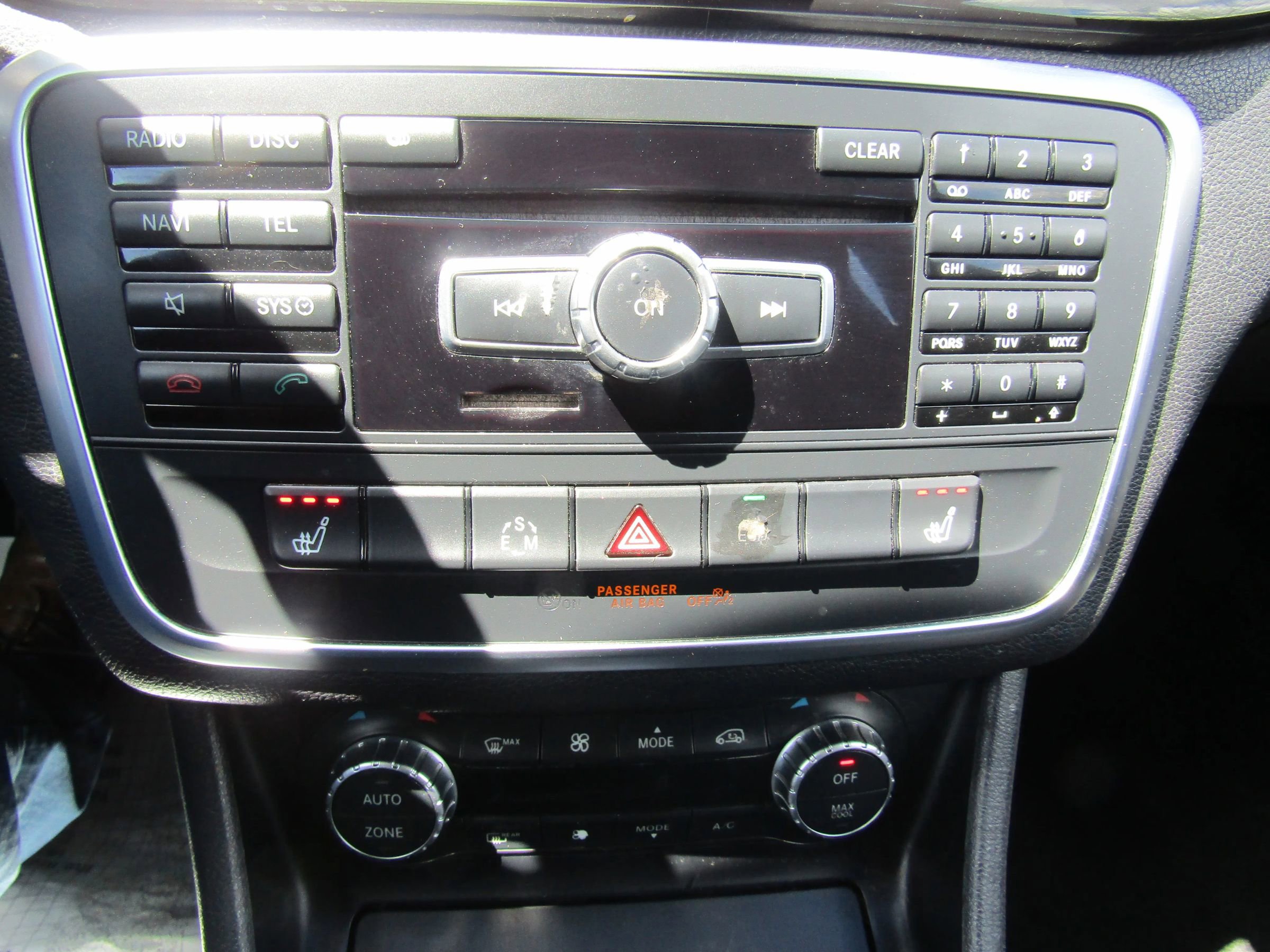 Used 2014 Mercedes-Benz CLA 250 image 23