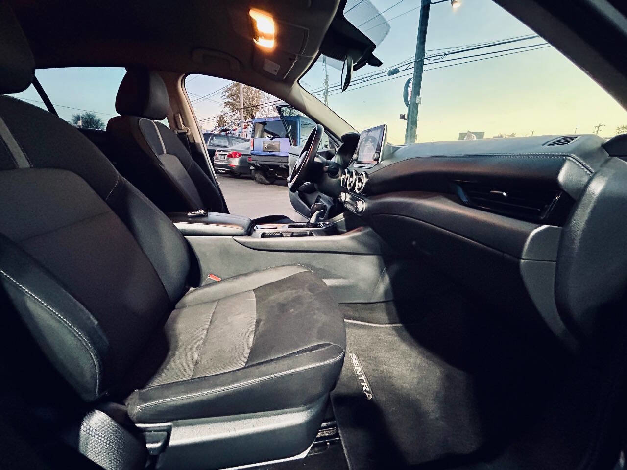 Used 2021 Nissan Sentra SV image 29