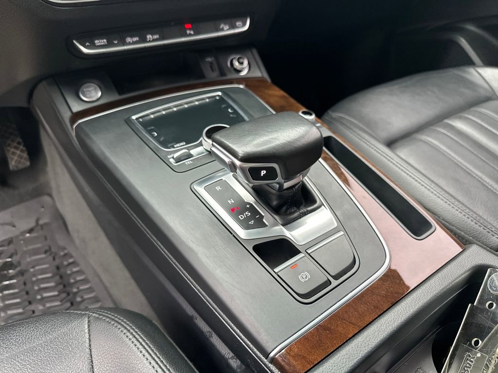 Used 2018 Audi Q5 2.0T Premium Plus w/ Premium Plus Package AWD/4WD image 24