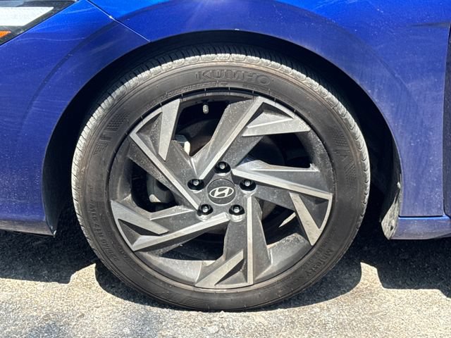 Used 2025 Hyundai Elantra Sport FWD image 21