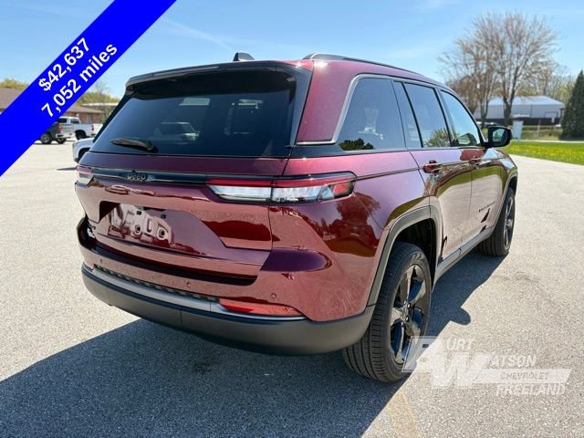 Used 2026 Jeep Grand Cherokee Limited w/ Limited Altitude Package AWD/4WD image 5