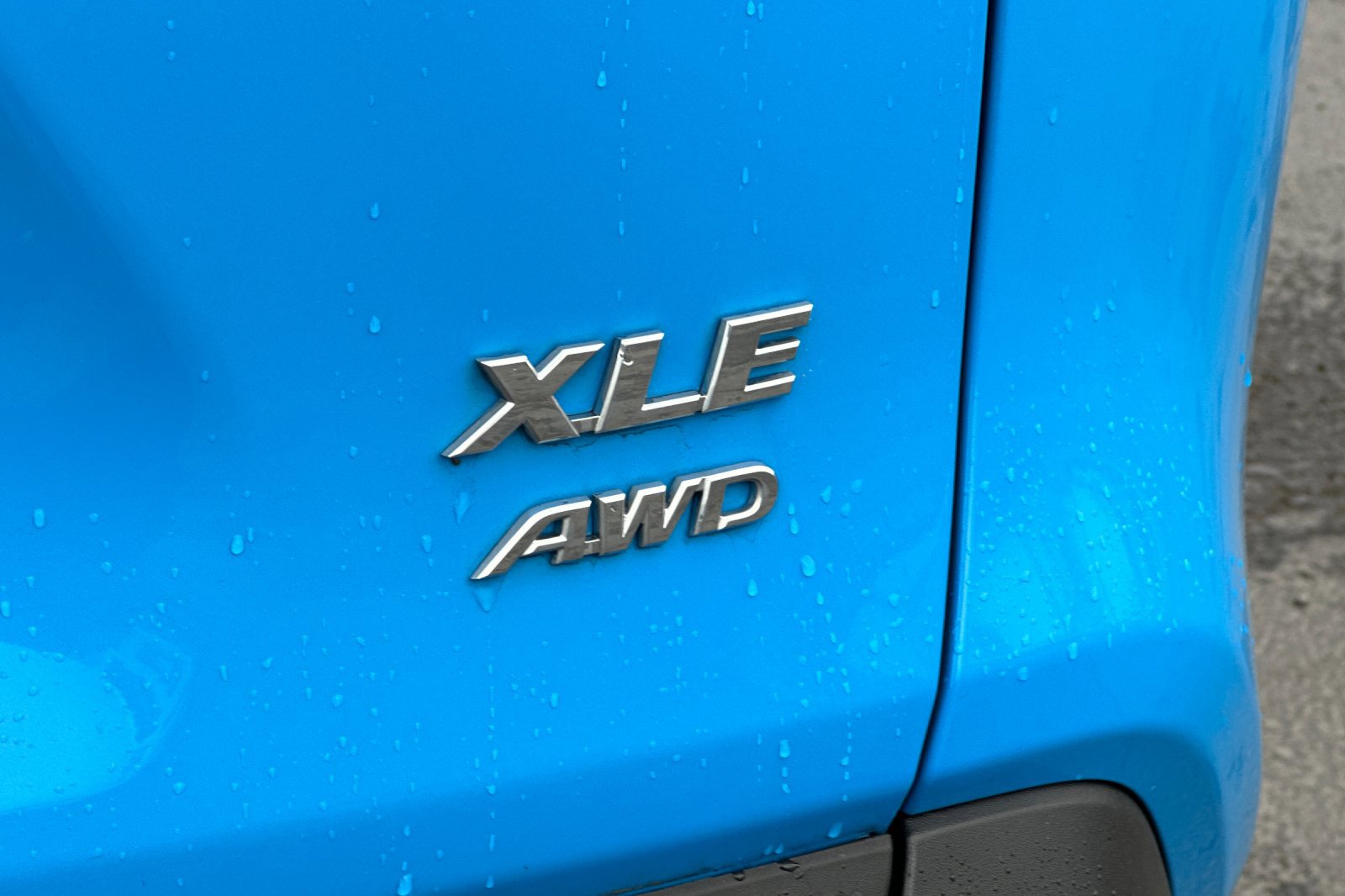 Used 2019 Toyota RAV4 XLE Premium AWD/4WD image 27