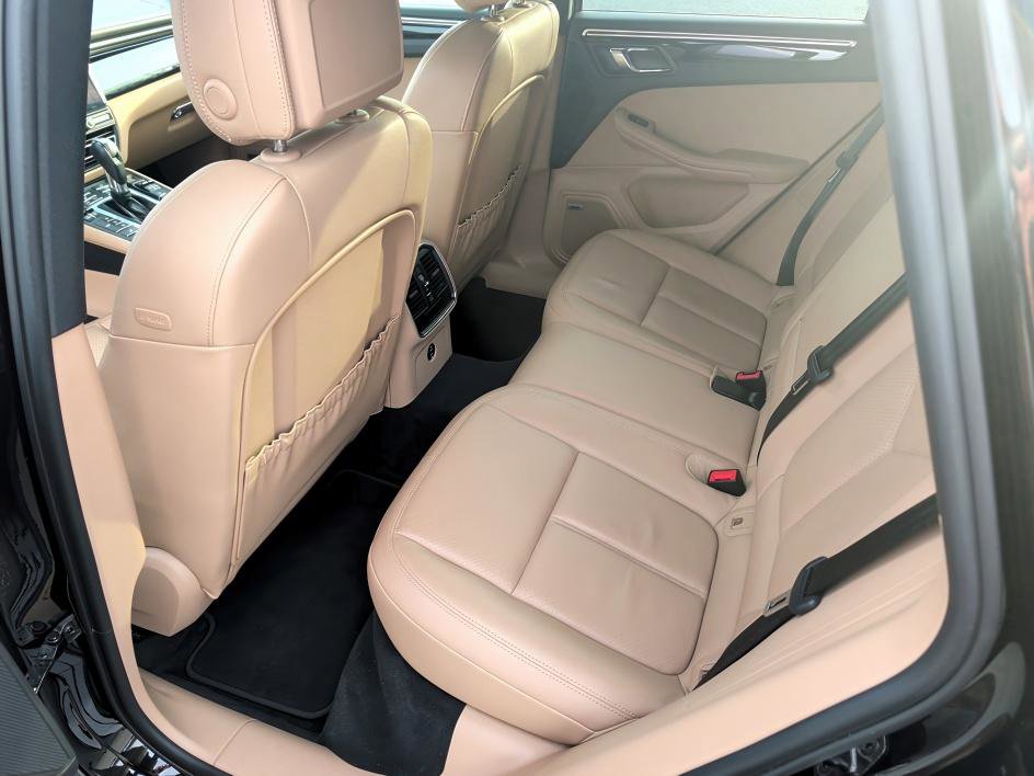 Used 2021 Porsche Macan image 9