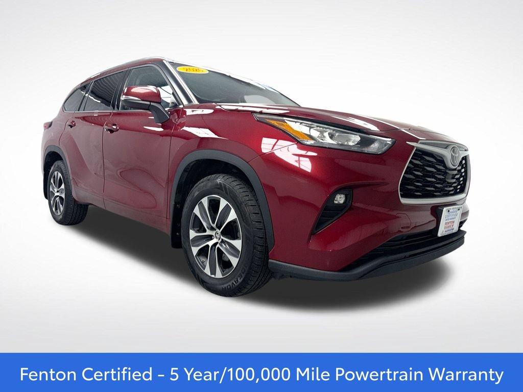 Used 2020 Toyota Highlander XLE AWD/4WD video 1