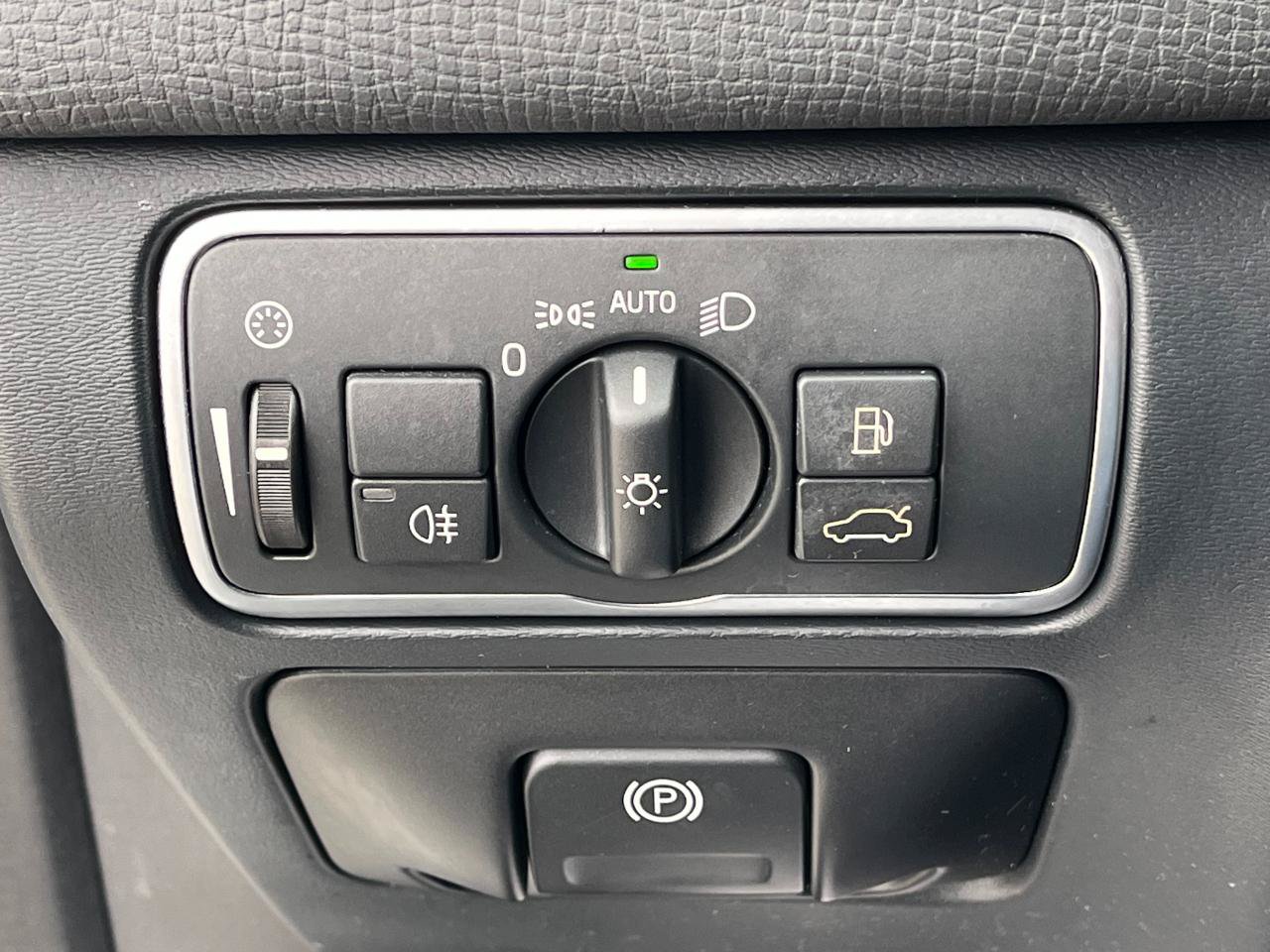 Used 2016 Volvo XC60 T5 Premier AWD/4WD image 23