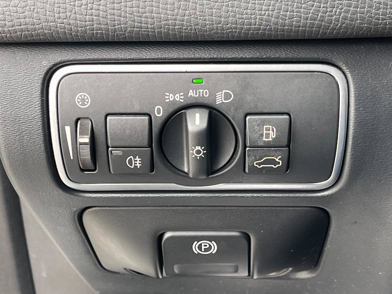 Used 2016 Volvo XC60 T5 Premier image 23