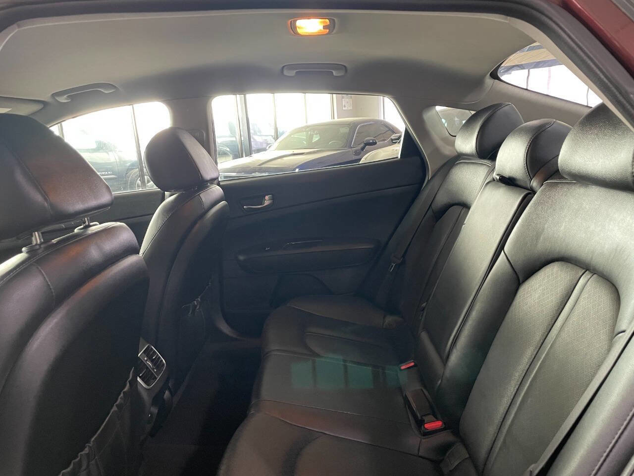 Used 2017 Kia Optima EX image 18