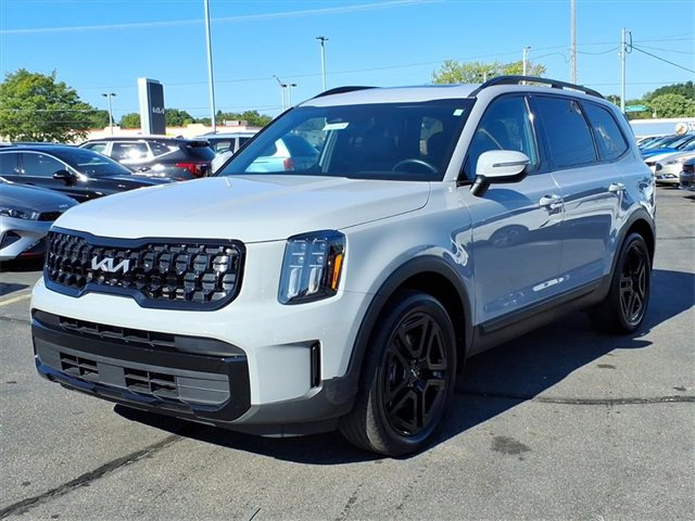 Used 2024 Kia Telluride EX X-Line image 3