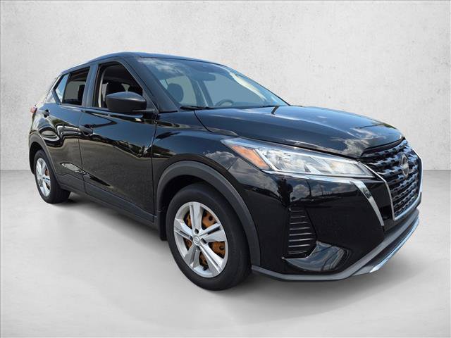 Used 2023 Nissan Kicks S FWD image 3