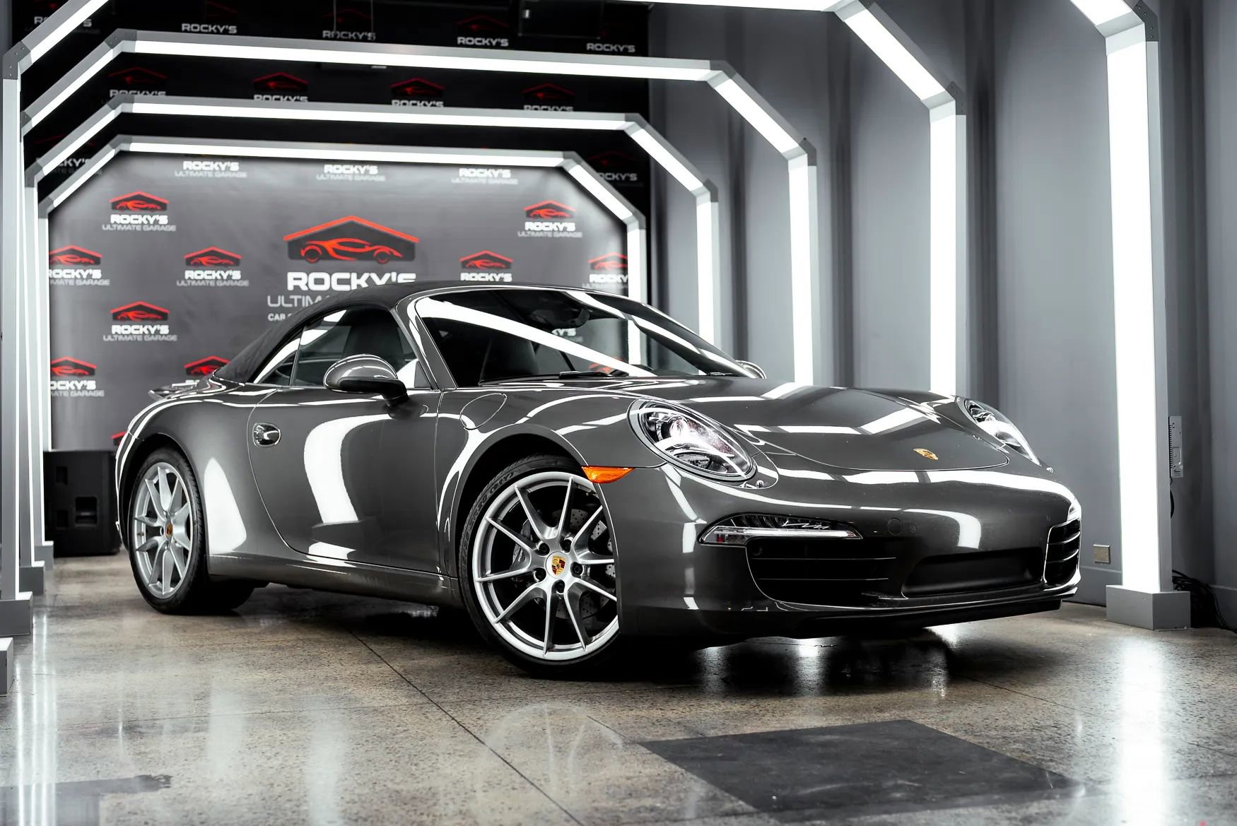 Used 2014 Porsche 911 Carrera image 40