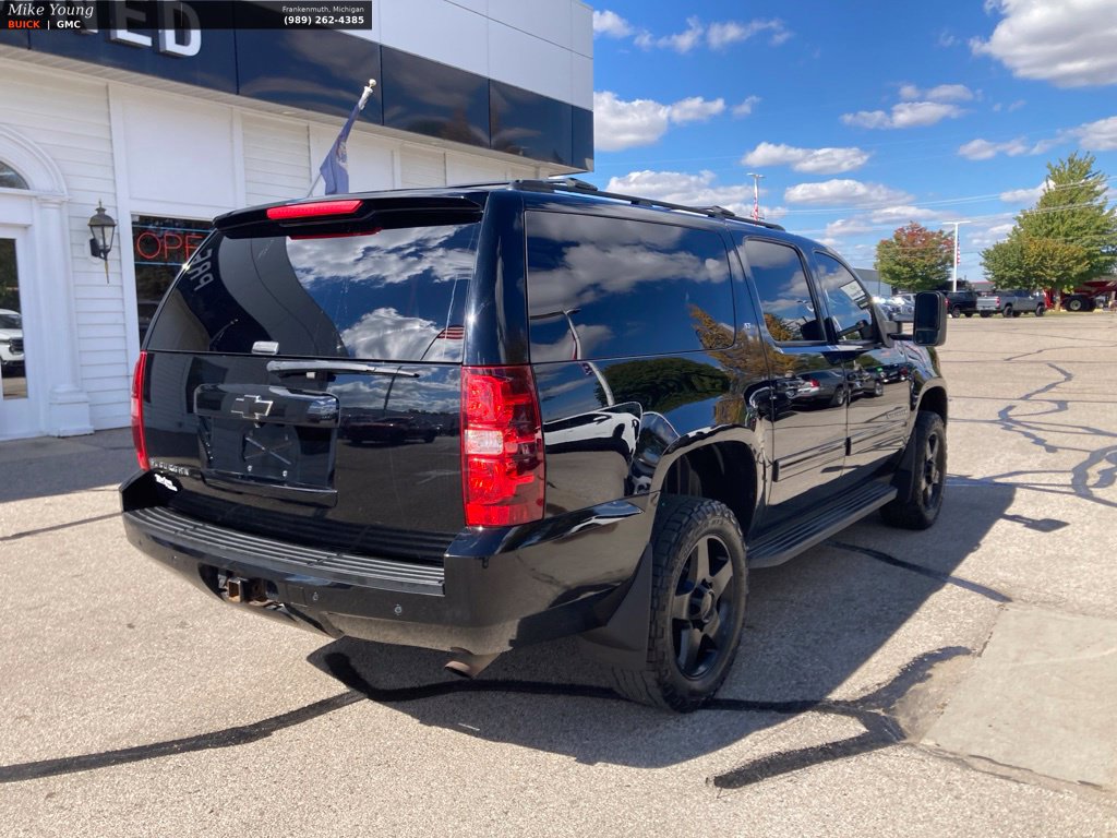 Used 2012 Chevrolet Suburban 2500 LT AWD/4WD image 5