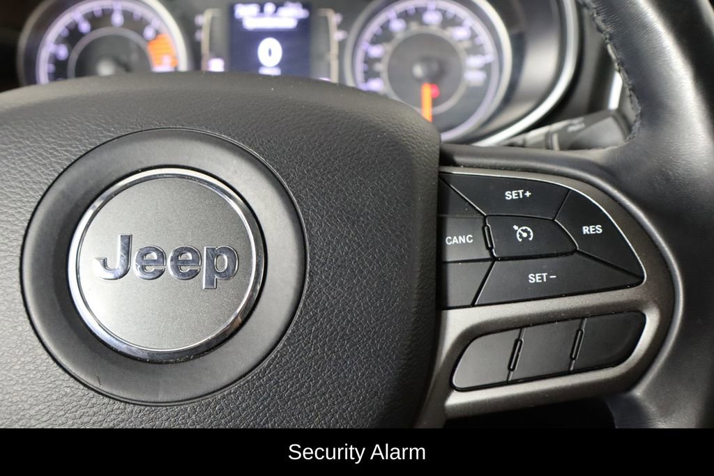 Used 2019 Jeep Cherokee Latitude Plus w/ Comfort/Convenience Group AWD/4WD image 10