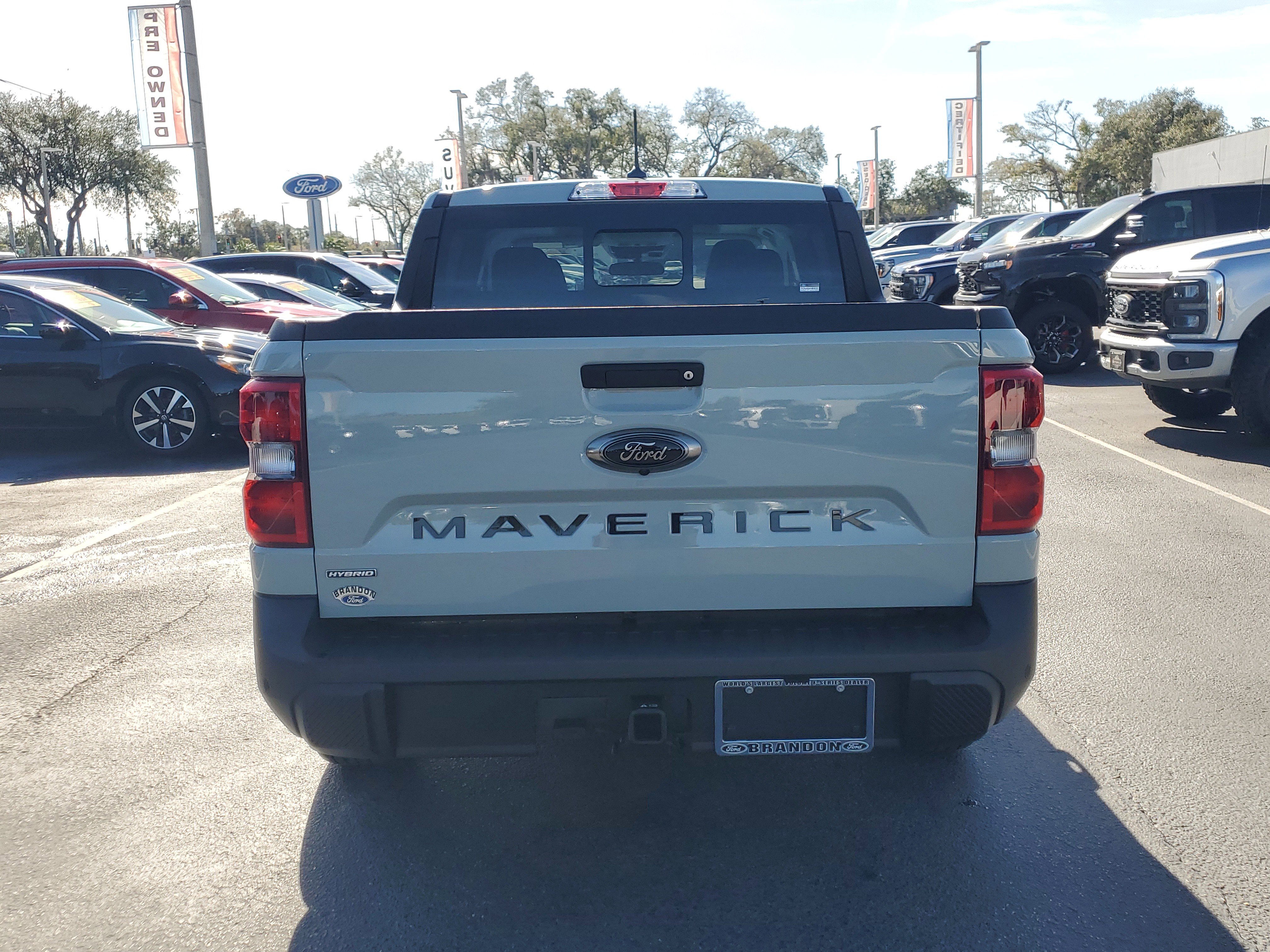 Certified 2024 Ford Maverick Lariat w/ Black Appearance Package image 8