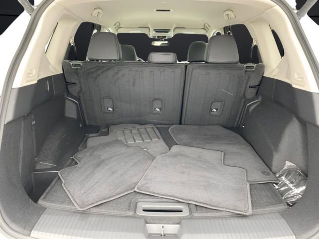 Used 2025 Nissan Rogue SL image 15
