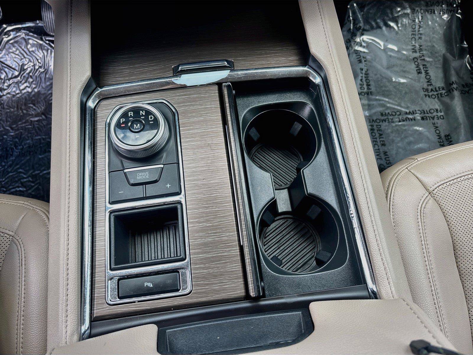 Used 2023 Ford Expedition Limited RWD image 15