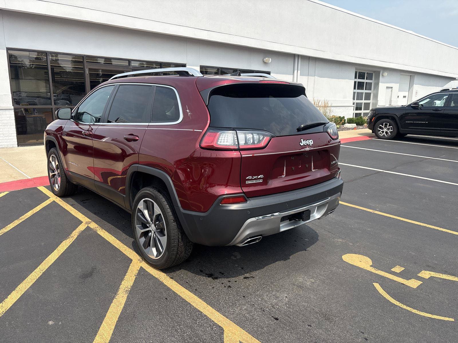 Used 2021 Jeep Cherokee Limited w/ Elite Package AWD/4WD image 7