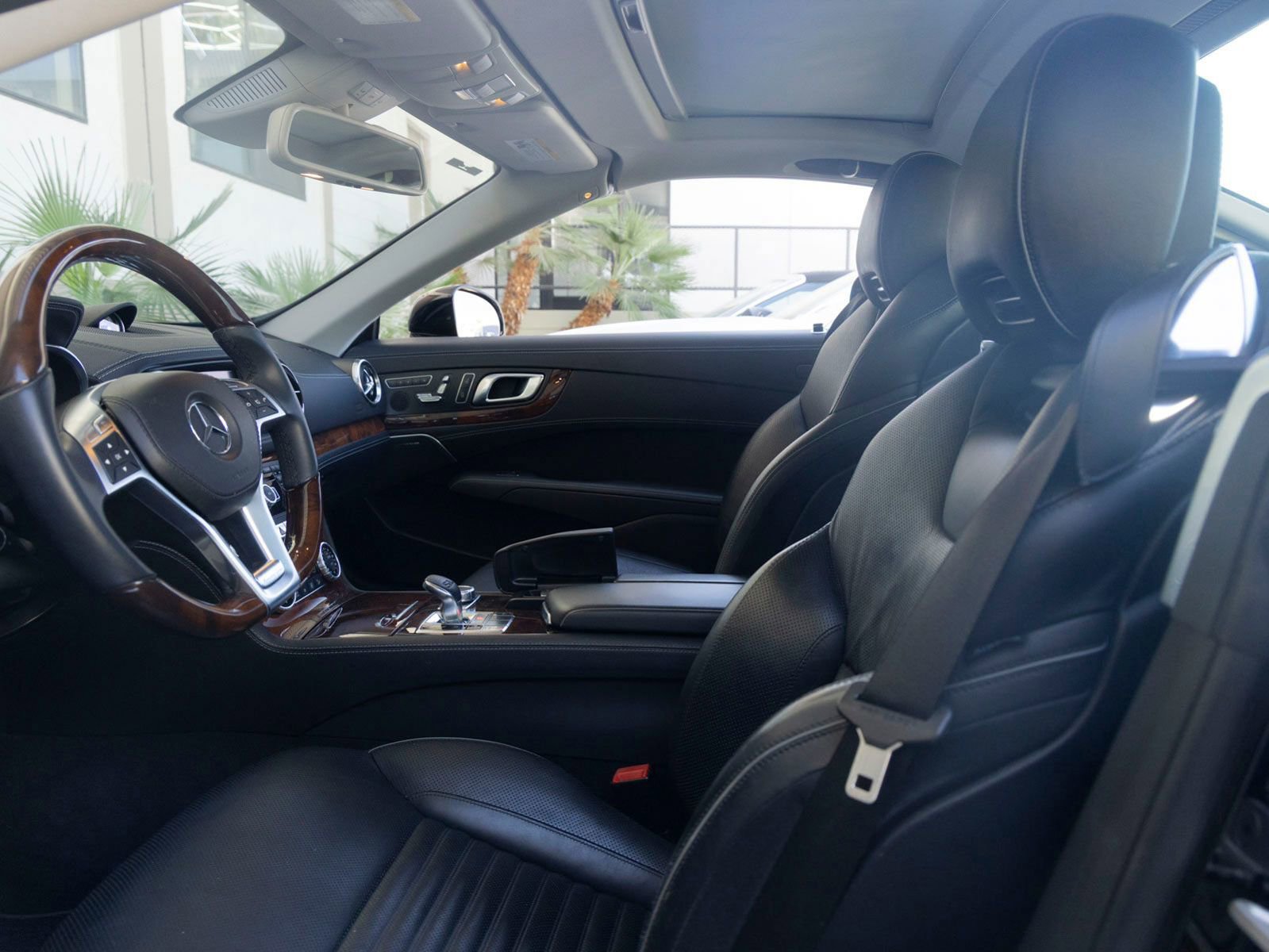 Used 2014 Mercedes-Benz SL 550 image 15