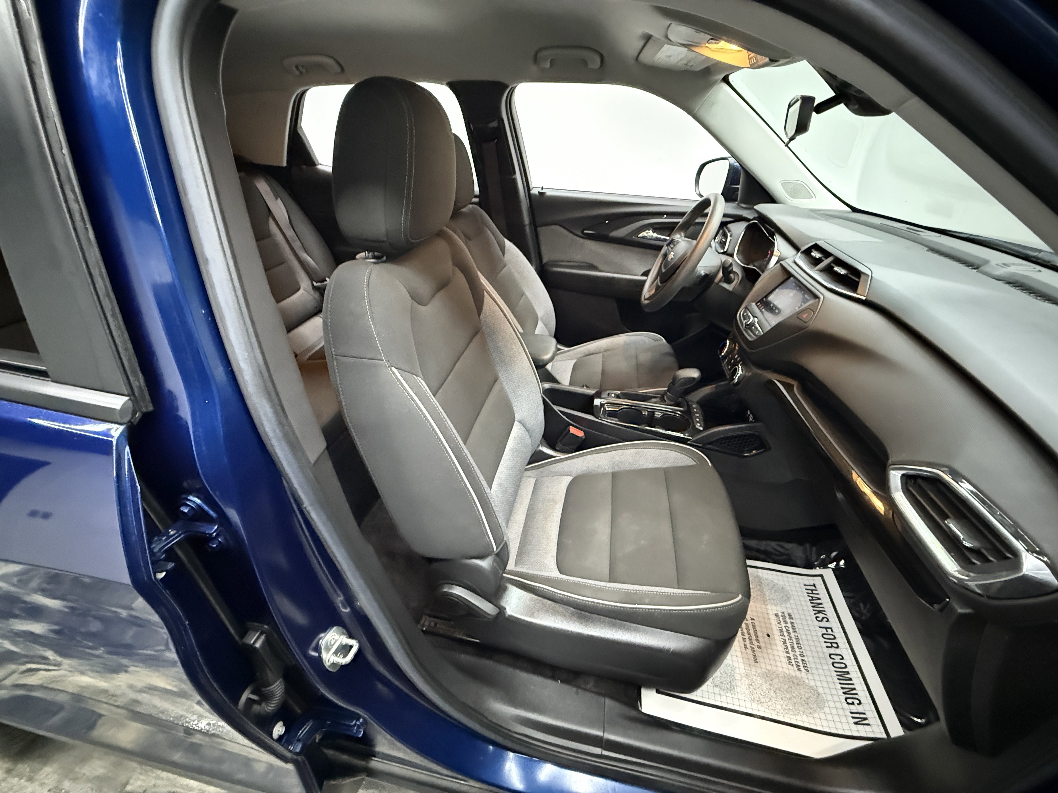 Used 2022 Chevrolet TrailBlazer LT image 23