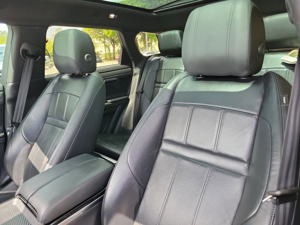 Used 2020 Land Rover Range Rover Evoque SE image 31