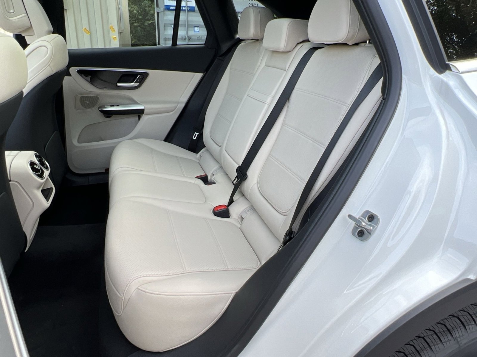 Certified 2026 Mercedes-Benz GLC 300 4MATIC image 23