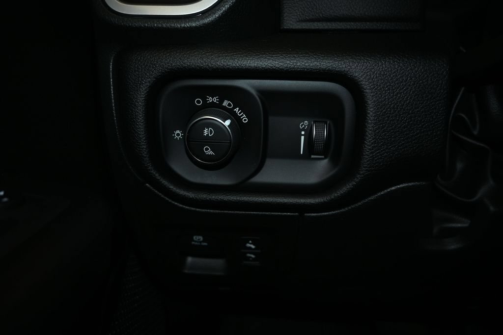 Used 2022 RAM 1500 Big Horn RWD image 25