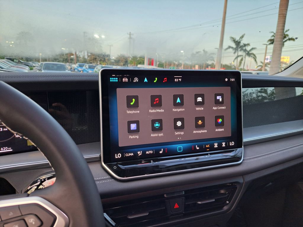 New 2026 Volkswagen Tiguan SE image 9