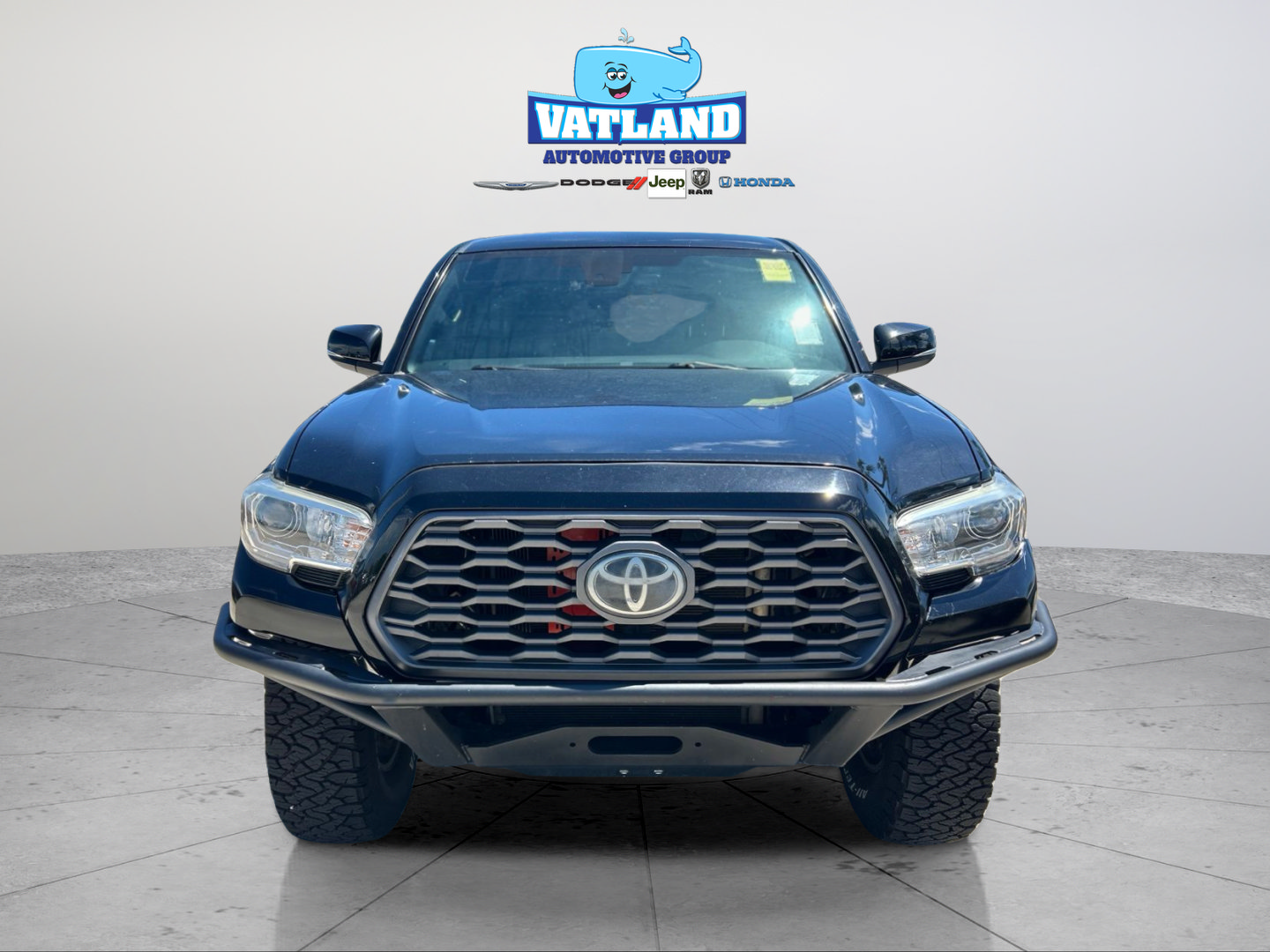 Used 2020 Toyota Tacoma TRD Off-Road AWD/4WD image 8