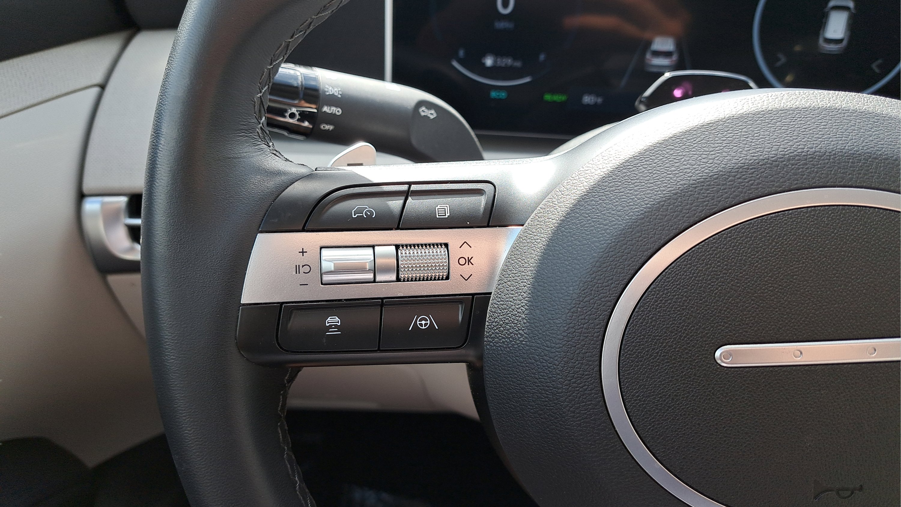 Certified 2025 Hyundai Tucson SEL image 33