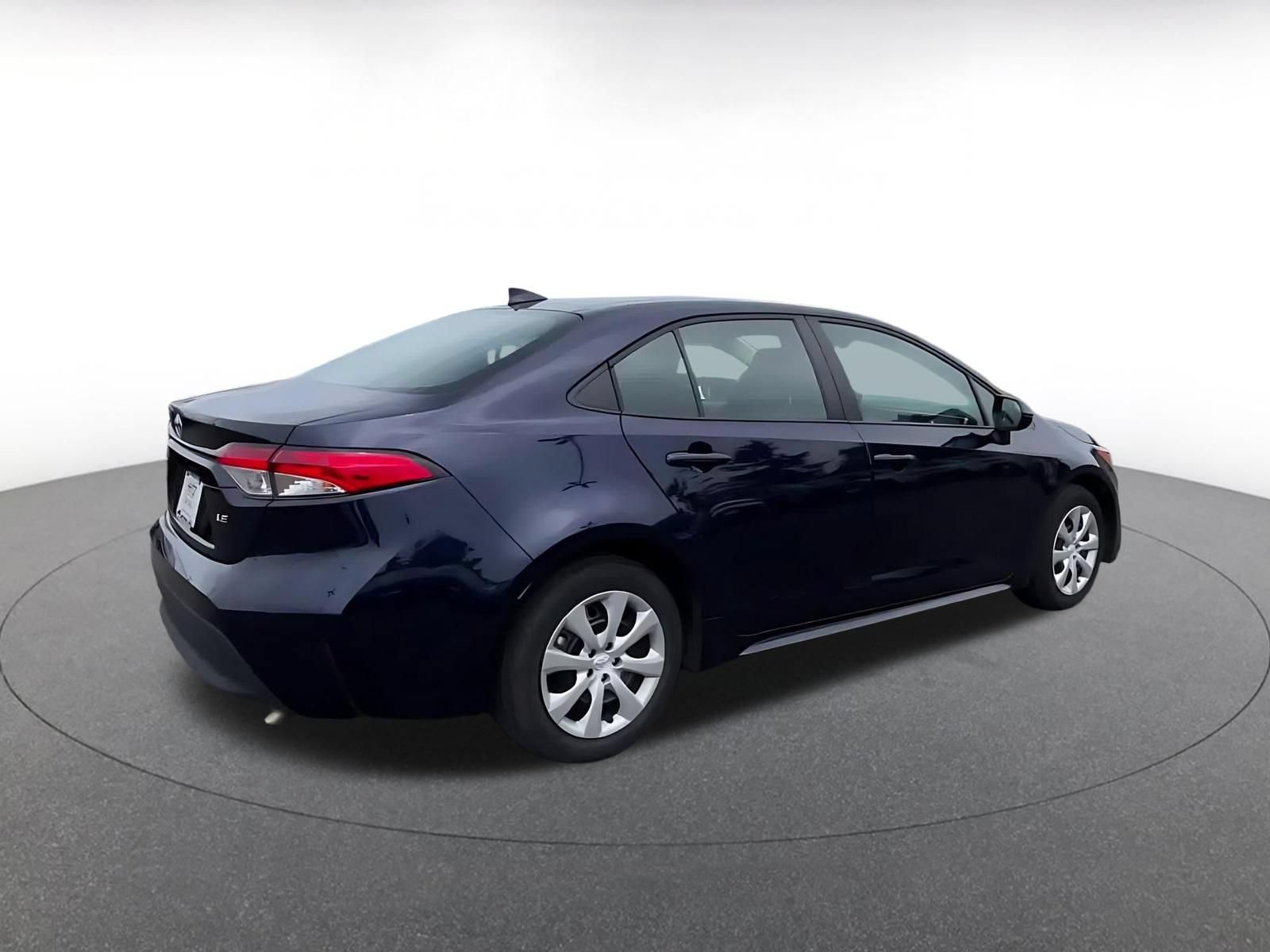 Used 2025 Toyota Corolla LE FWD image 15