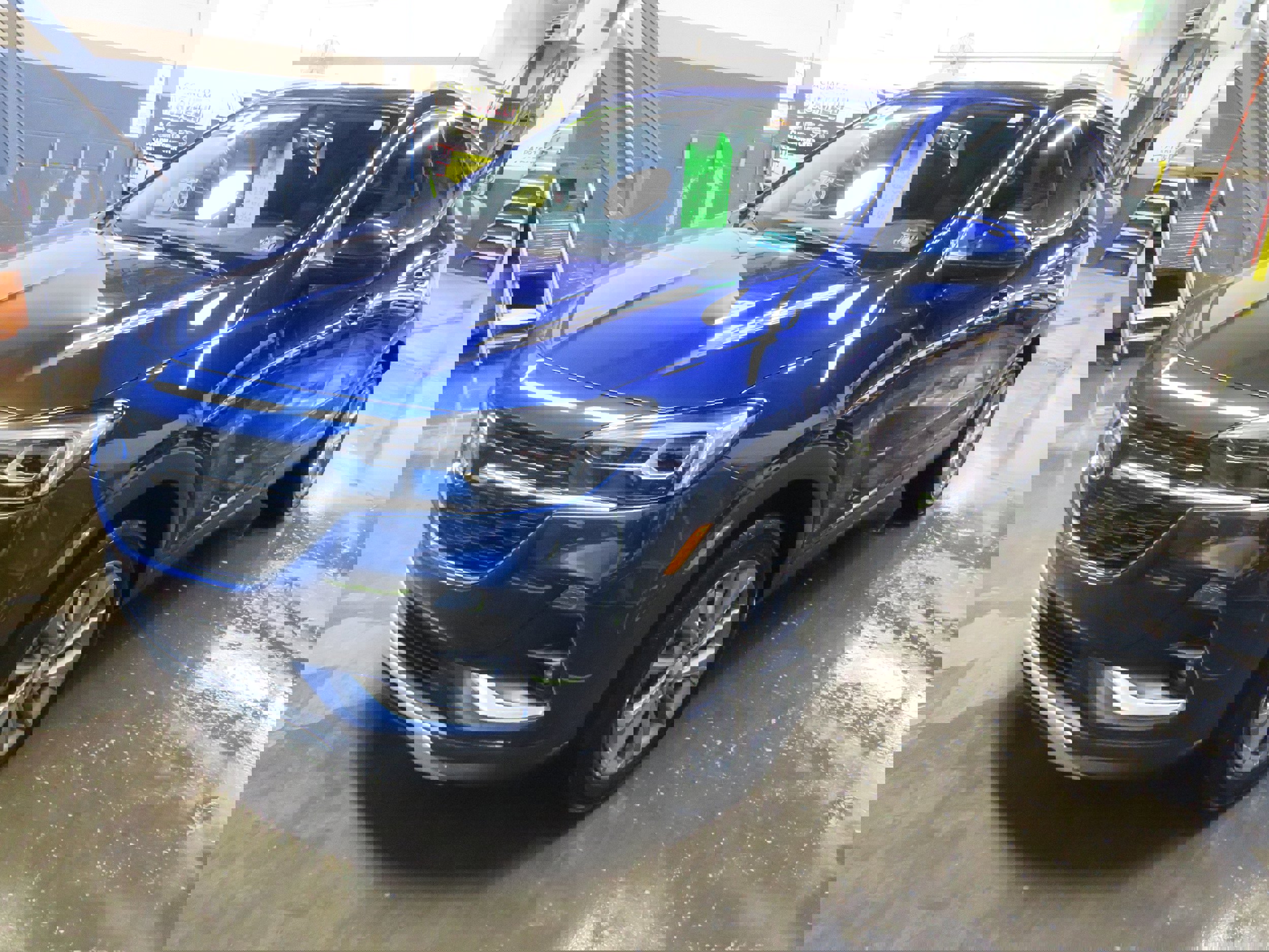 Used 2023 Buick Encore GX Essence w/ Experience Buick Package image 3