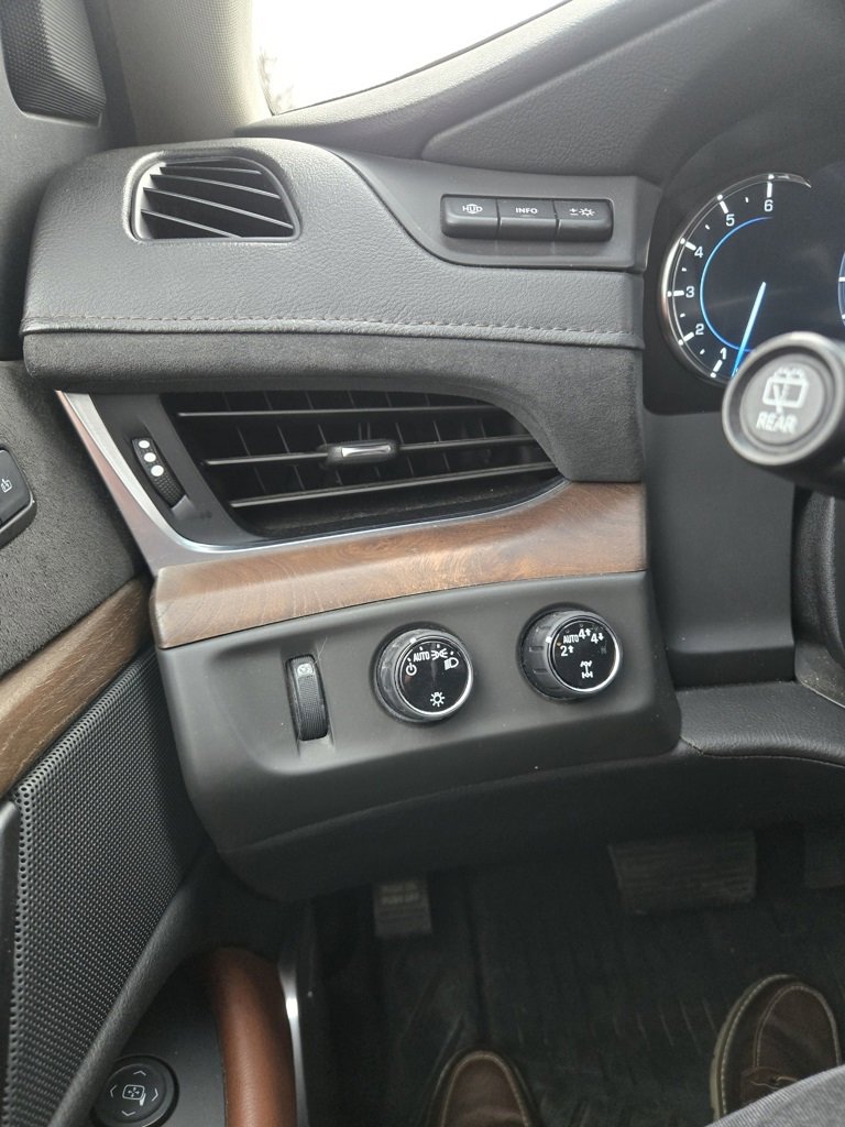 Used 2020 Cadillac Escalade Luxury image 22