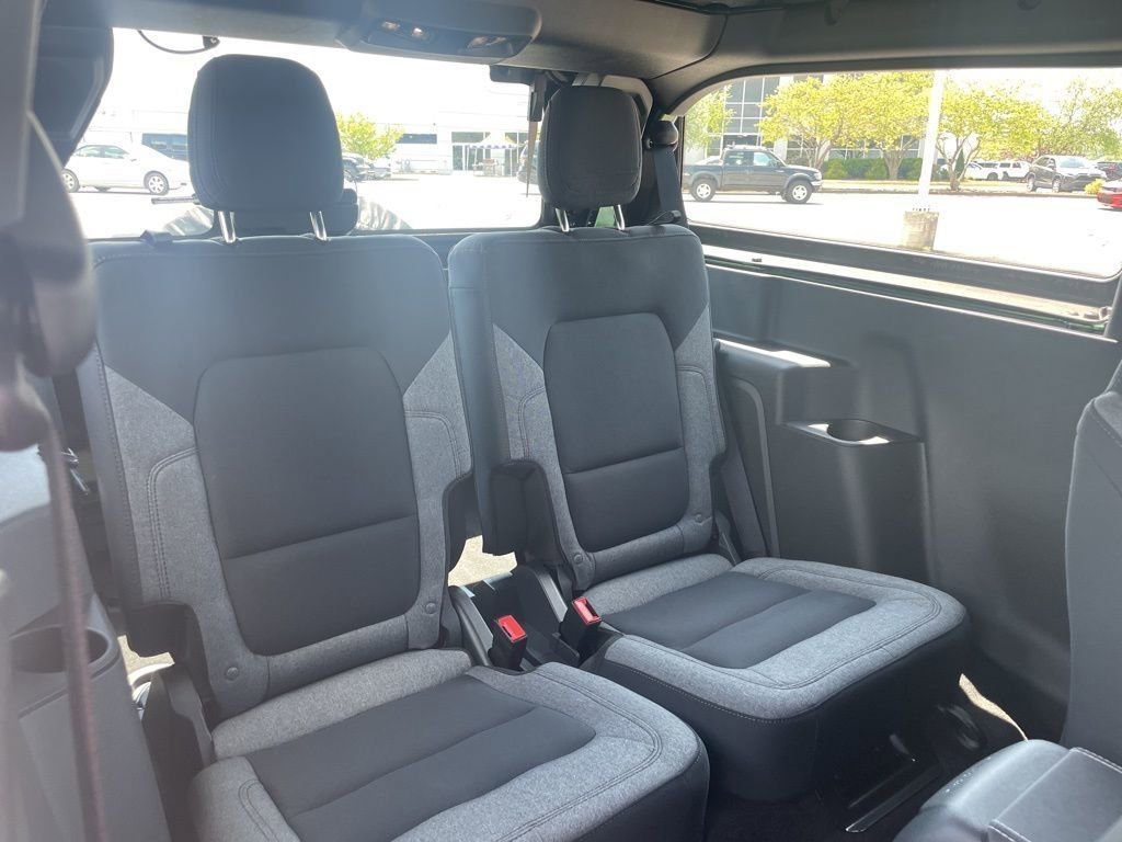 Used 2025 Ford Bronco 2-Door w/ Sasquatch Package AWD/4WD image 11