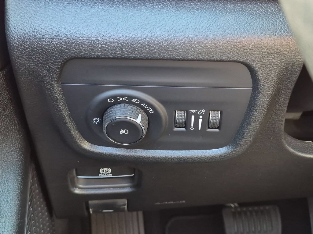 New 2026 Jeep Grand Cherokee Limited w/ Limited Altitude Package AWD/4WD image 18