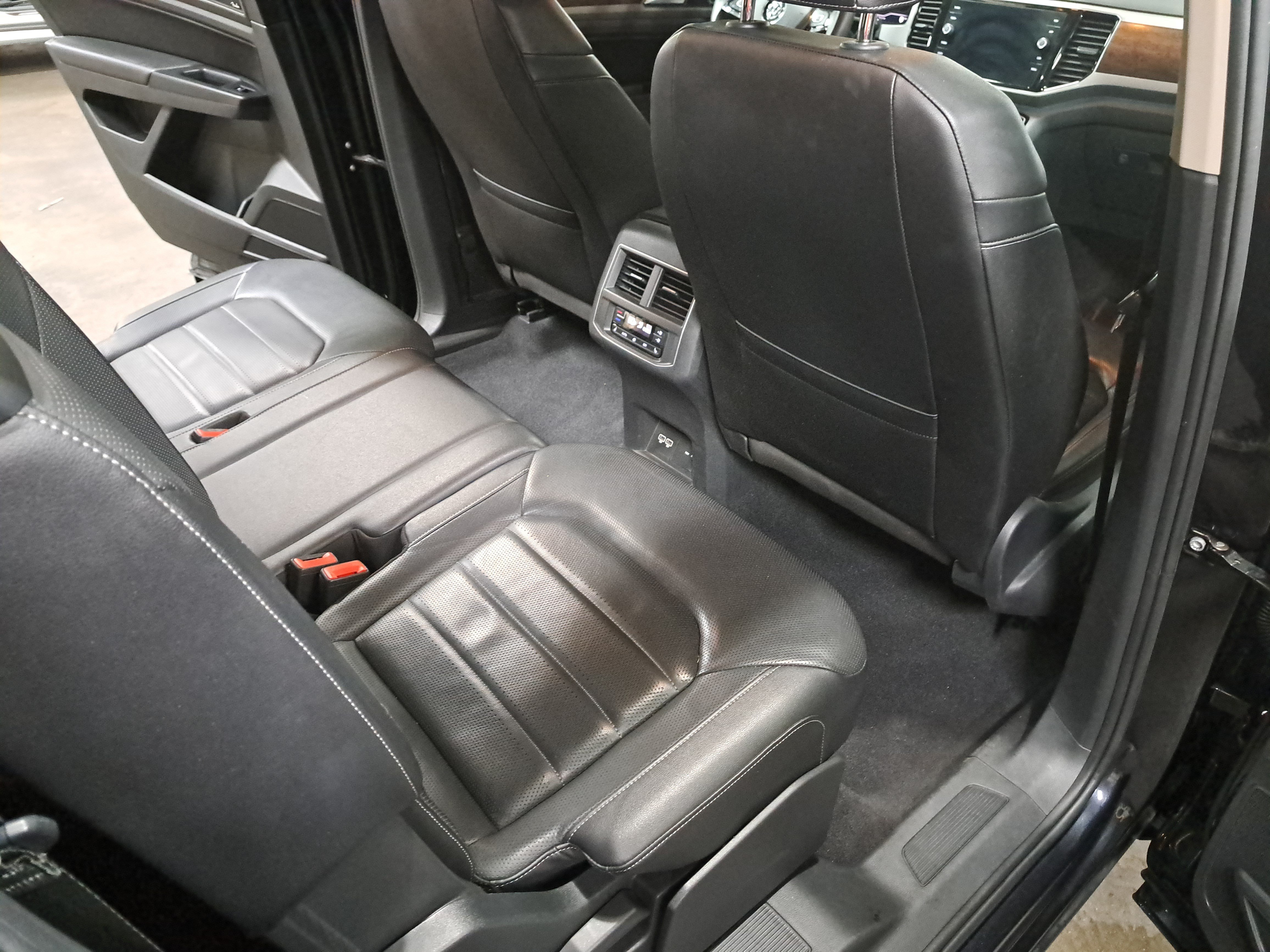 Used 2019 Volkswagen Atlas SEL Premium AWD/4WD image 11