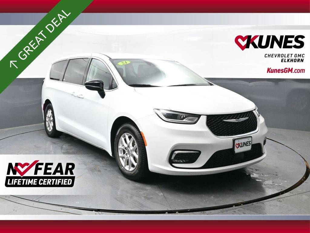 Used 2024 Chrysler Pacifica Touring-L image 1