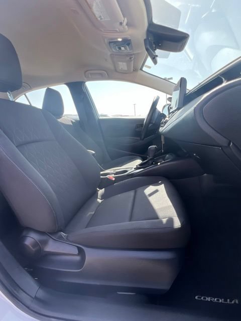 Used 2025 Toyota Corolla LE FWD image 34