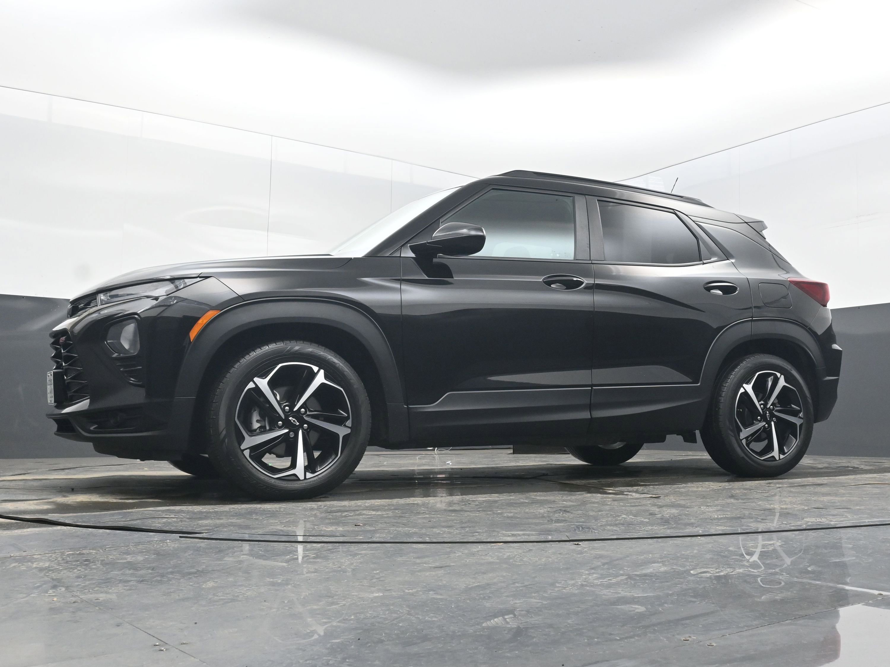 Used 2022 Chevrolet TrailBlazer RS w/ Sun and Liftgate Package image 21