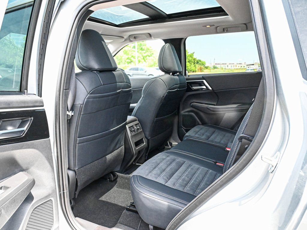 New 2024 Mitsubishi Outlander SE AWD/4WD image 37