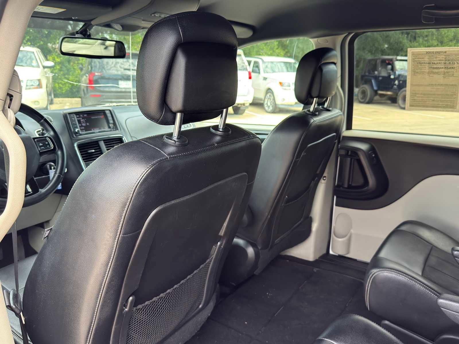 Used 2019 Dodge Grand Caravan SXT FWD image 24