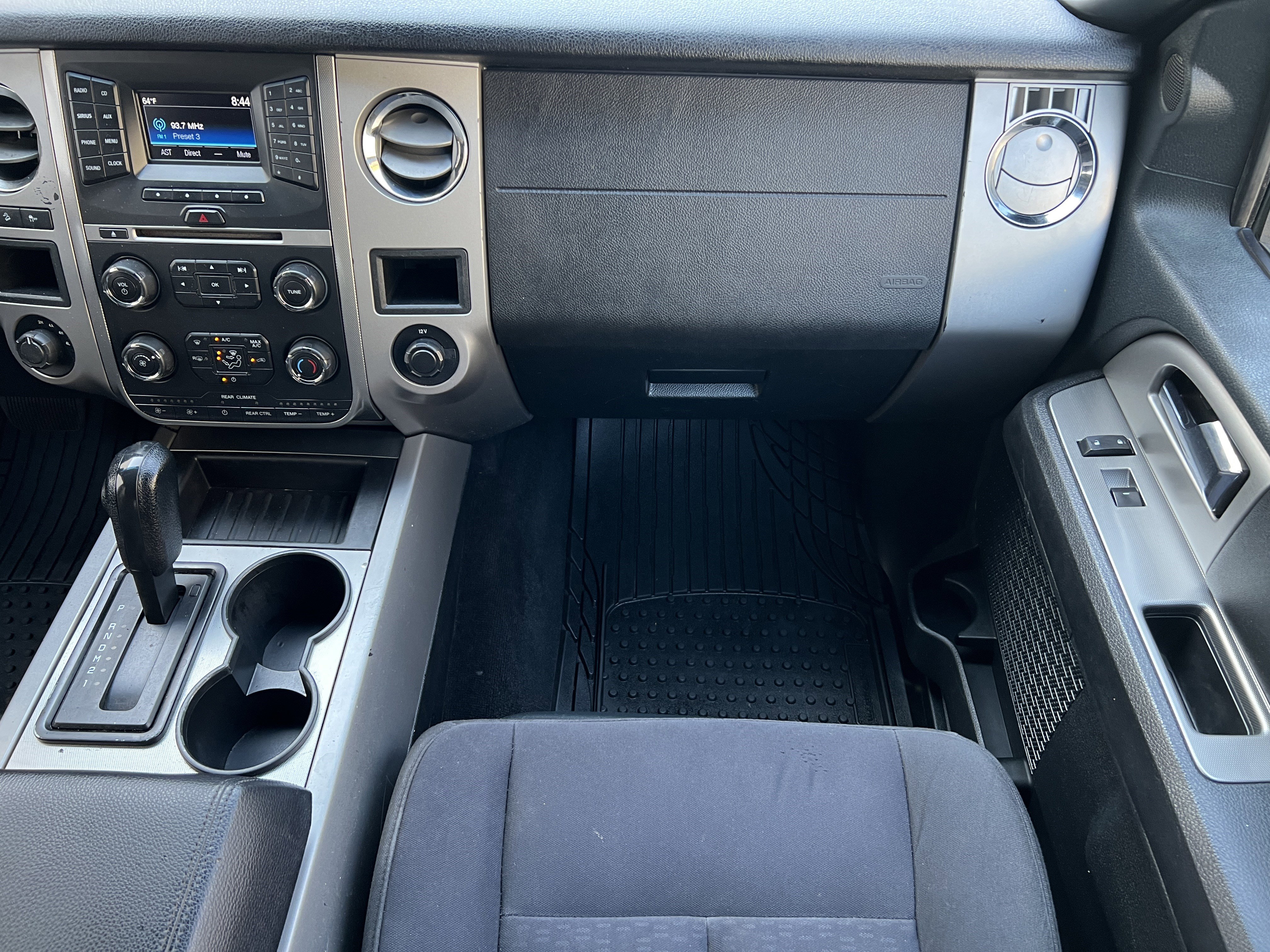 Used 2015 Ford Expedition XLT image 36