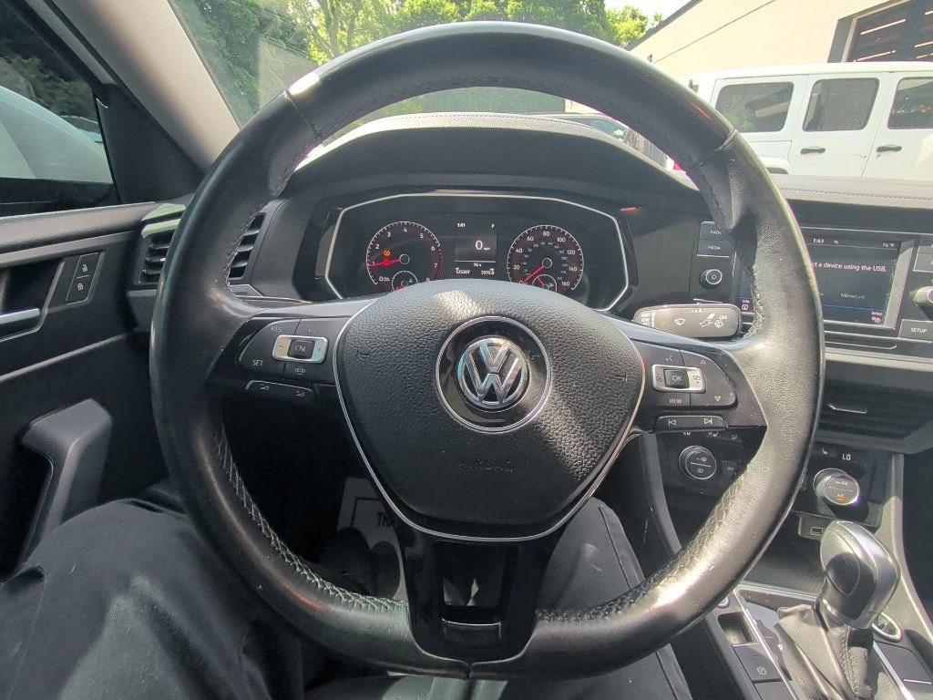 Used 2019 Volkswagen Jetta FWD image 18